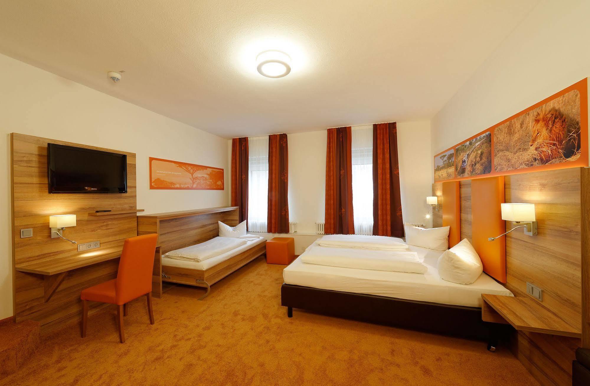 Hotel Zur Post Leipheim Esterno foto