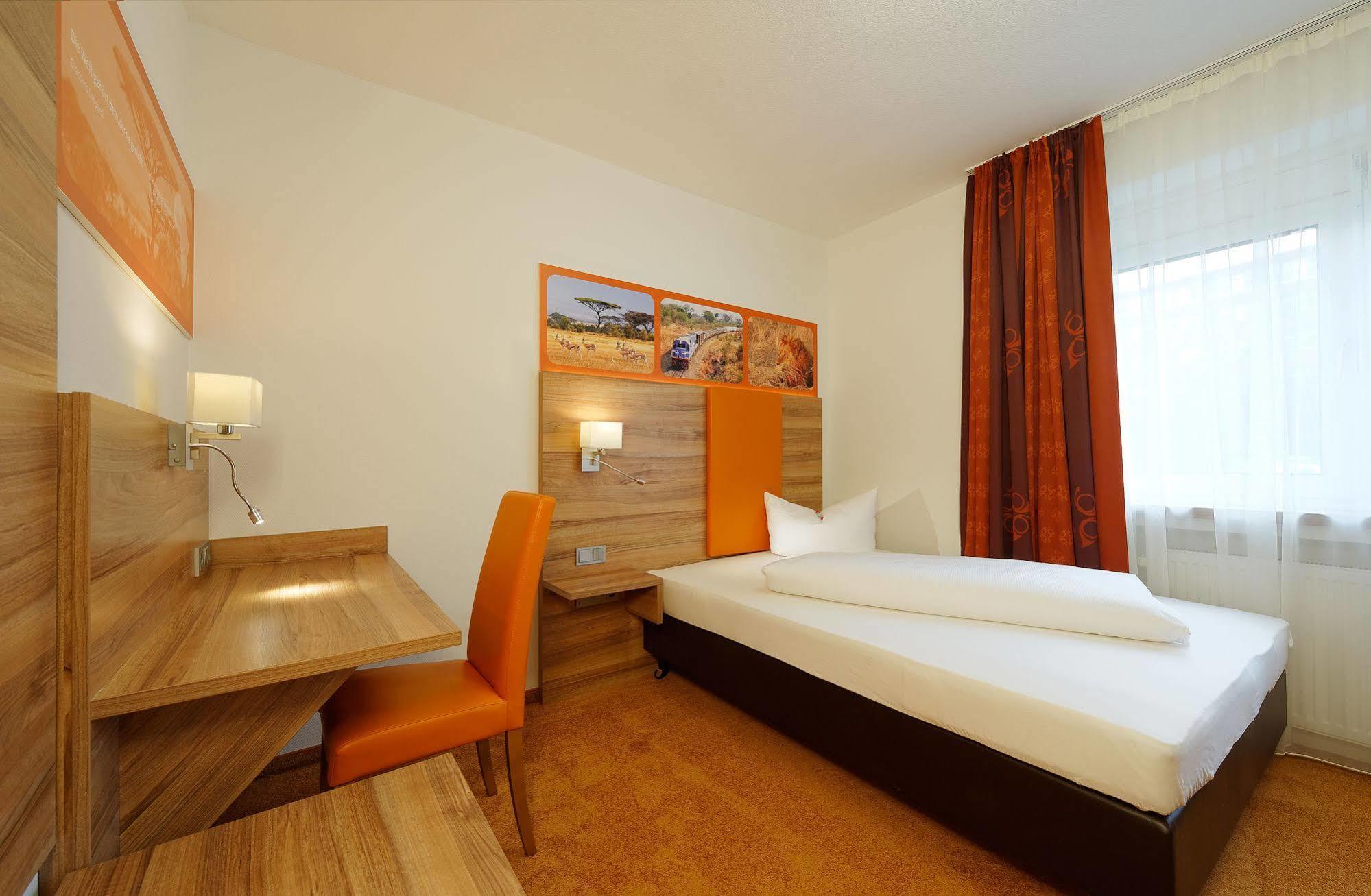 Hotel Zur Post Leipheim Esterno foto
