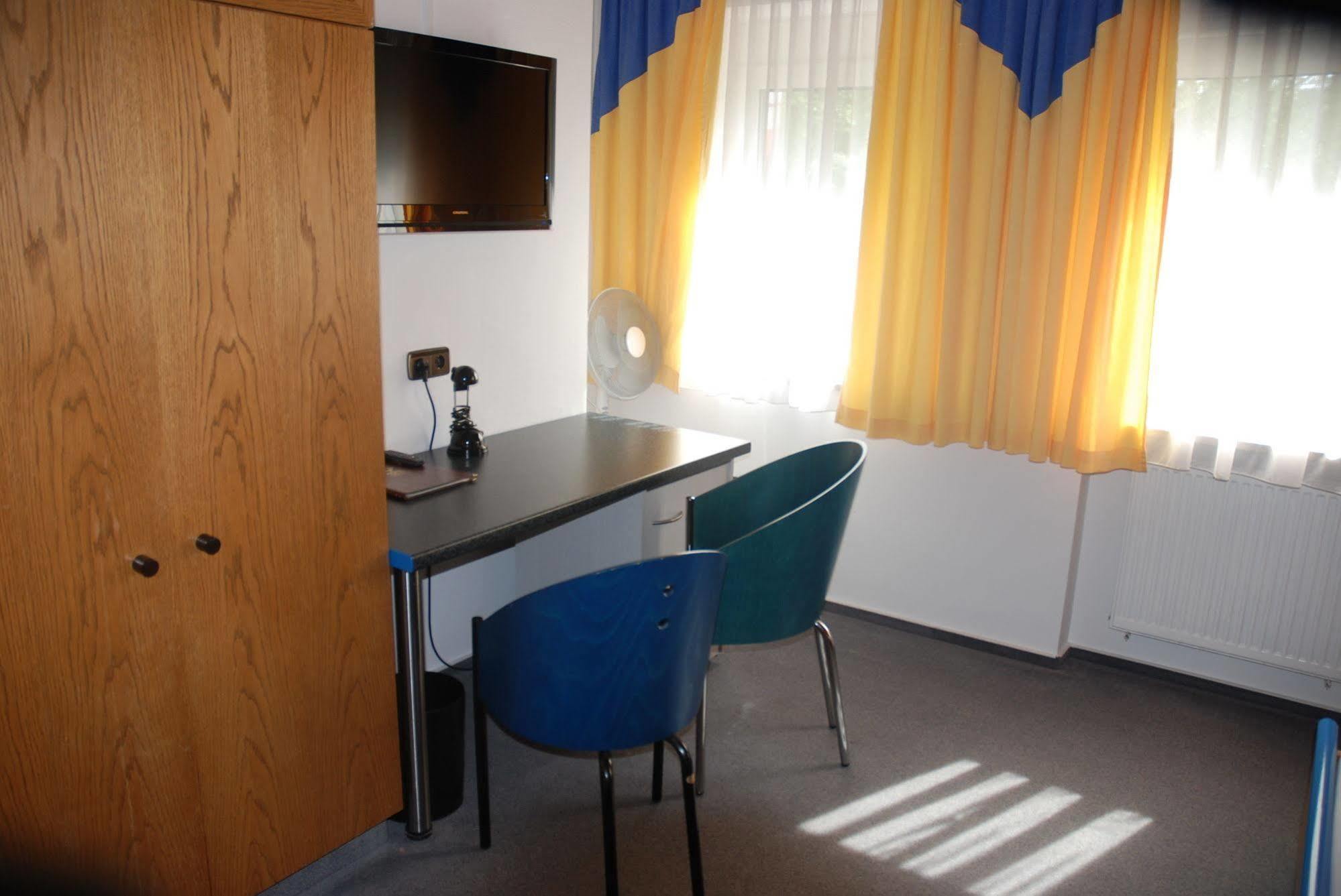 Hotel Zur Post Leipheim Esterno foto