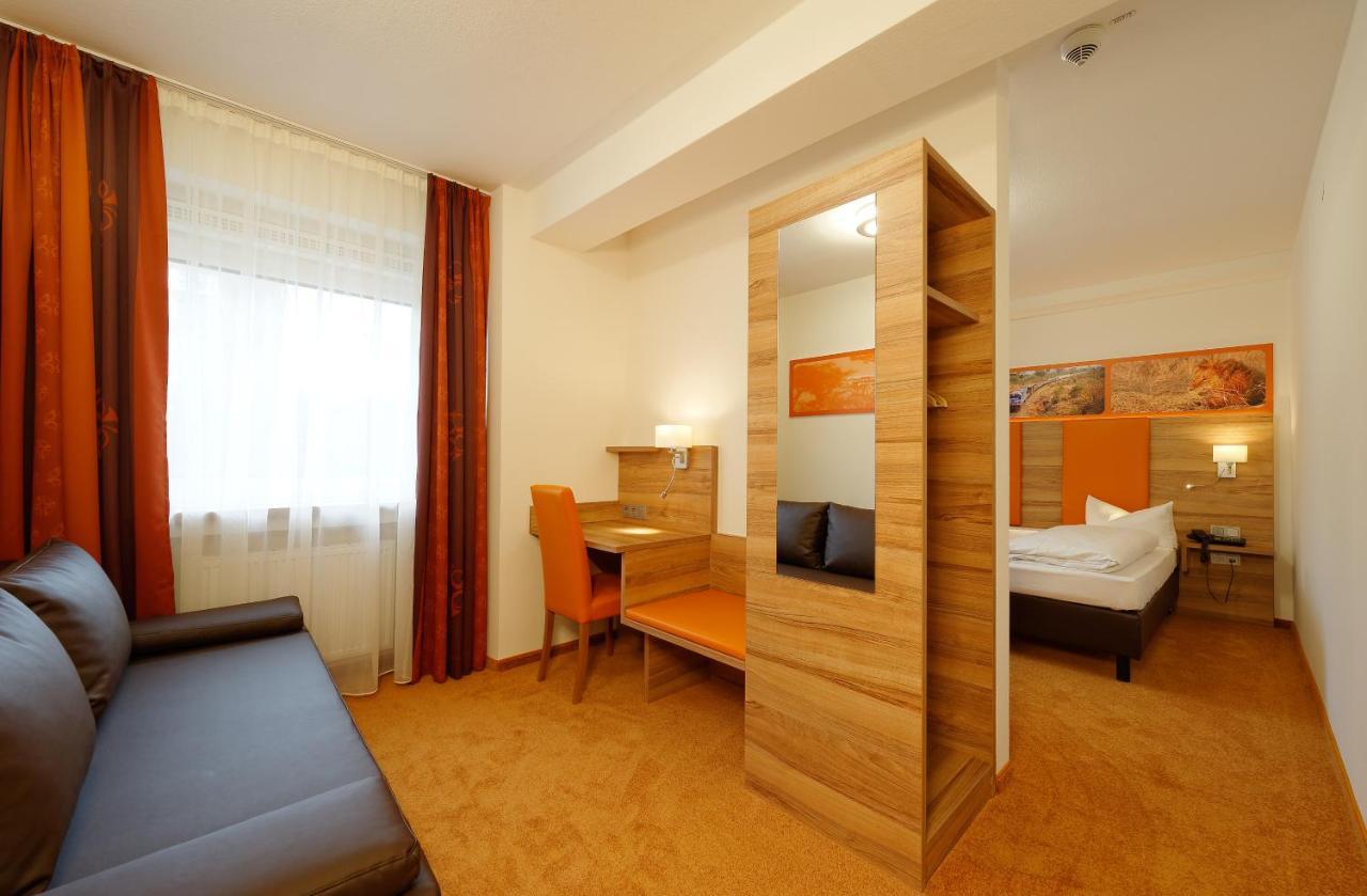 Hotel Zur Post Leipheim Esterno foto
