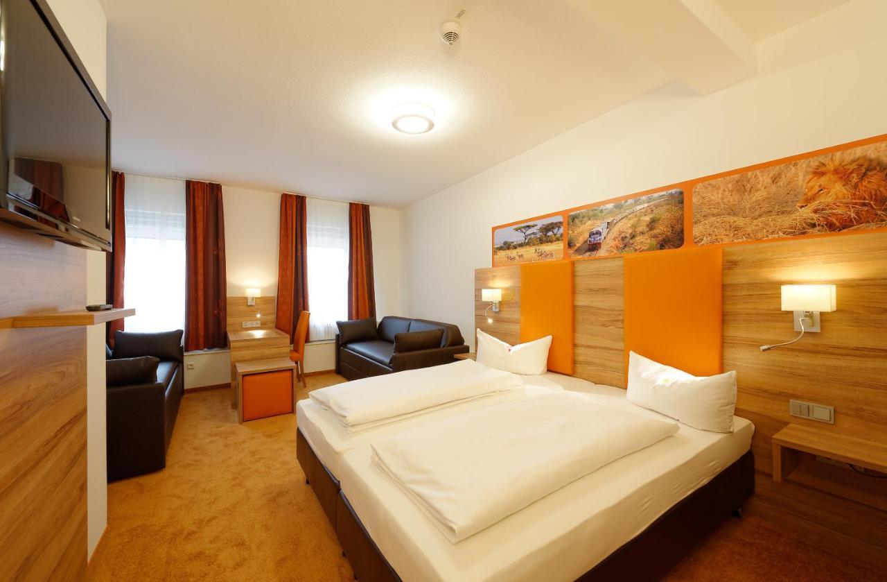 Hotel Zur Post Leipheim Esterno foto